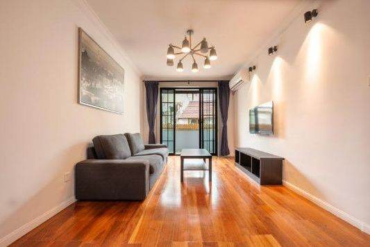 2BR 2BA Old House on Yongkang Road | 110 sqm, Steps to Shaanxi South Road Metro