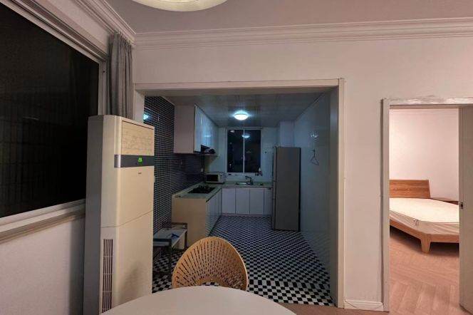 Elevator 2br near Jiangsu Rd M2/11