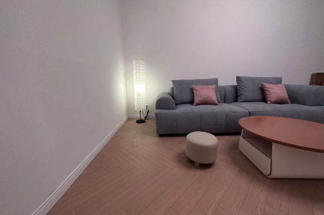 Elevator 2br near Jiangsu Rd M2/11
