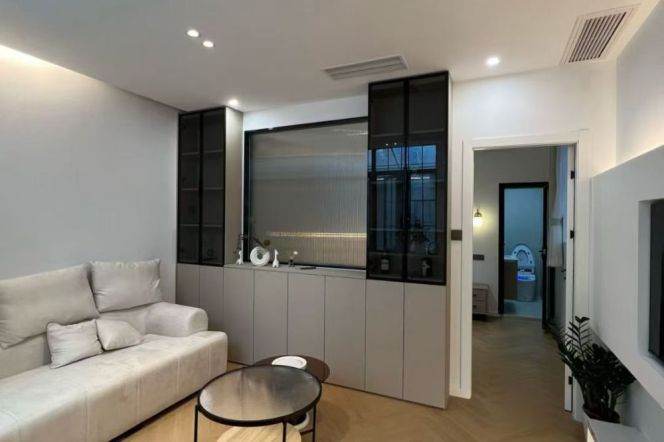 Modern 1Br/1Lr/1Bt apt nr Jingan temple,M2/7/14