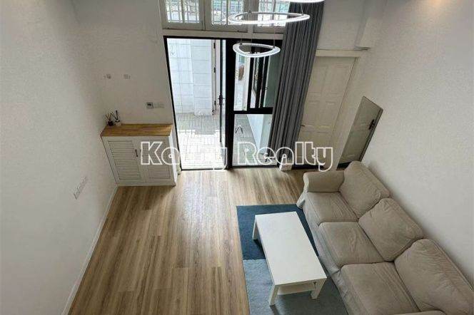 Private yard 1BR APT  Oven Nr Shanxi(s) Rd 7.3k