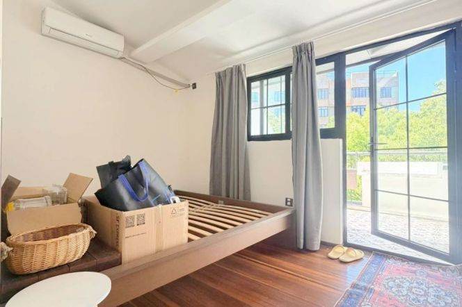 Character Nanchang/Maoming Rd 3BR+2BA with Terrace/Wallheating 18.2K 