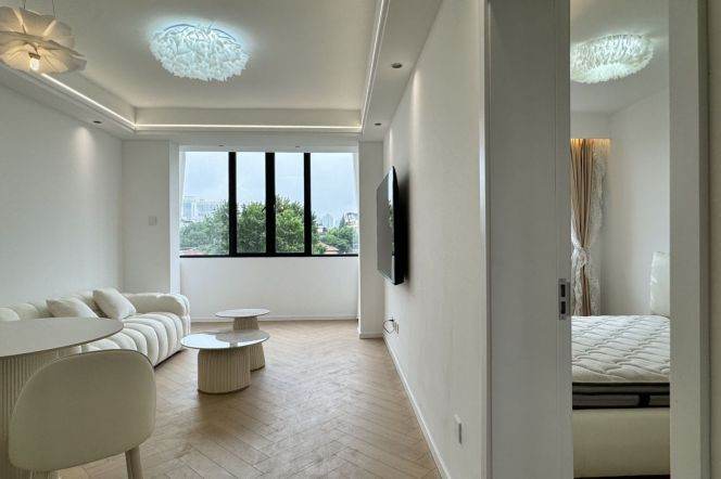 Modern & Sunny 1Br Apt + balcony+elevator | Shanghai Library metro L10