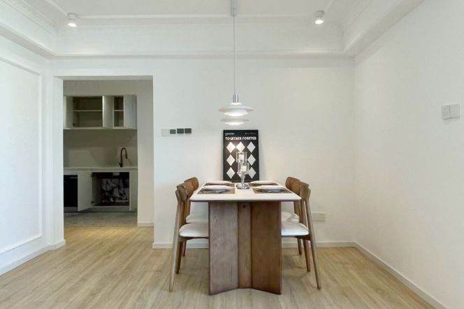 Bright&Spacious&Modern 2Bdrs 1Bath Apt+Su Zhou Creek+L7/13 Chang Shou Rd+Large Balcony