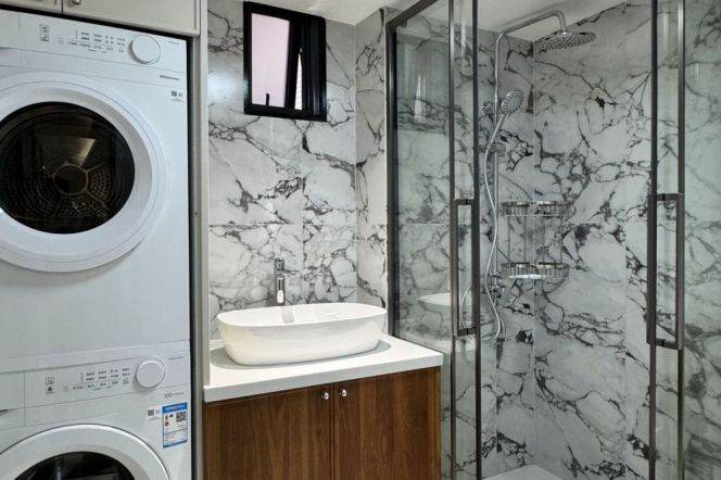 Impressive 3Br-2bathr 130Sqm + balcony  | Dong'an rd Metro |  Xujiahui CBD