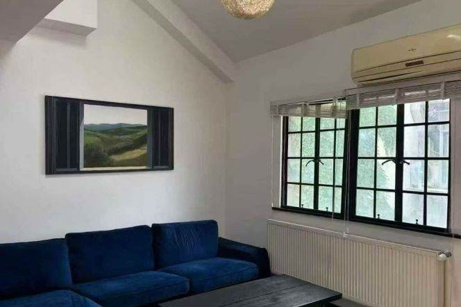 Charming 3BR 3BA Duplex w/Heating+Balcony nr IAPM