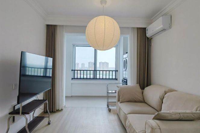 Good  price 2 br with open view ,easy to NYU shanghai . line  8 LingZhaoXinCun St.