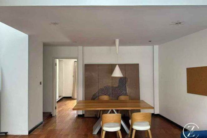 Charming 3BR 3BA Duplex w/Heating+Balcony nr IAPM