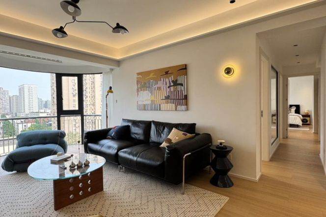 Impressive 3Br-2bathr 130Sqm + big windows + heating | Xujiahui CBD