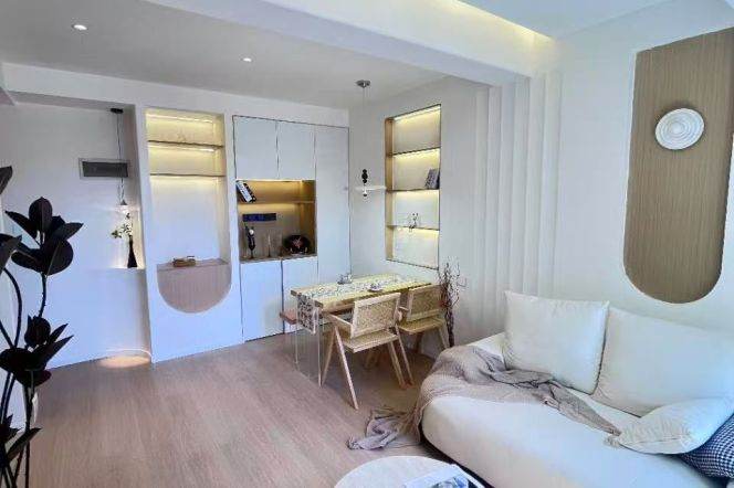 Freshly renovated 1br,CA,floor heating,close to Line 9,Korean Town