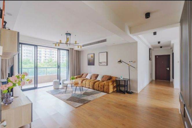 3BR 2BTH w/ Balcony nr WuNing RD M13/14