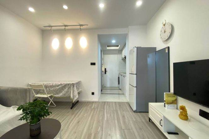 Good location high rise 1br 1lr with elevator near Wuding rd station