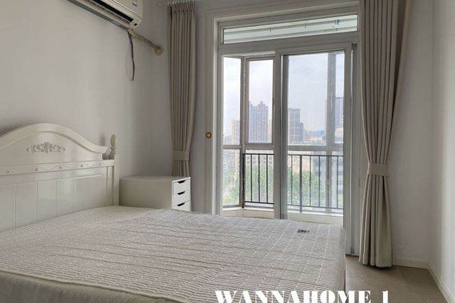 Spacious&Bright 3Bdrs 2Baths Apt+Stunning View+Great Compound+L1 Xin Zha Rd+People's Square