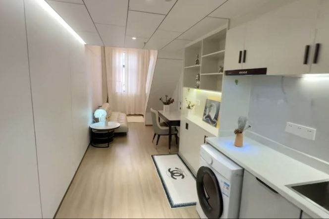 Lovely 1br 1lr with elevator nr Hanzhong rd station 