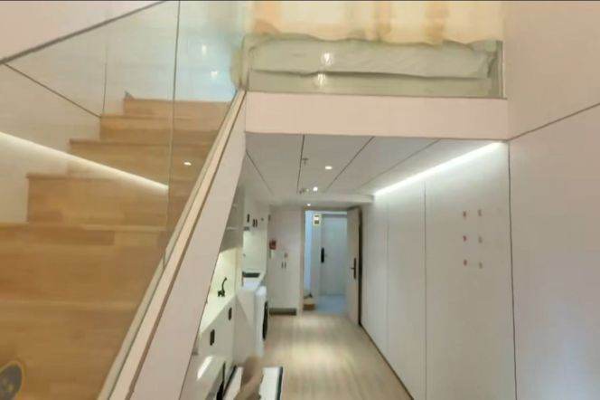 Lovely 1br 1lr with elevator nr Hanzhong rd station 