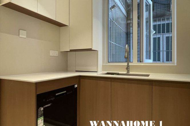 New&Spacious&Bright 2Bdrs 2Baths Apt+L1/2/8 People's Square Metro+Stunning View+2 Balconies