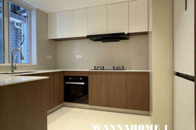 New&Spacious&Bright 2Bdrs 2Baths Apt+L1/2/8 People's Square Metro+Stunning View+2 Balconies