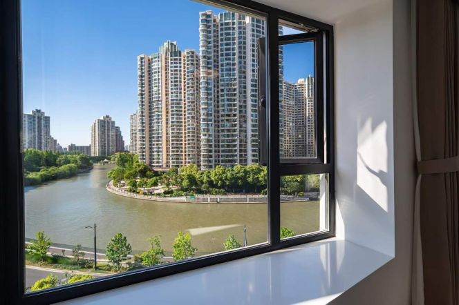Amazing River View Renovated 3Beds 2Bts@Suzhou Creek