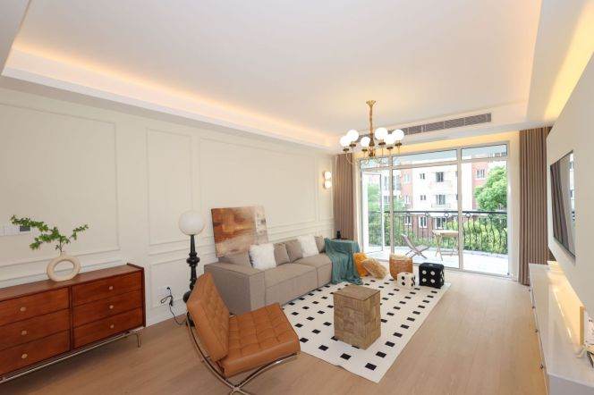 Luxury 4-Bedroom | Zhongshan Park Changning | King Unit | Metro 2/3/4