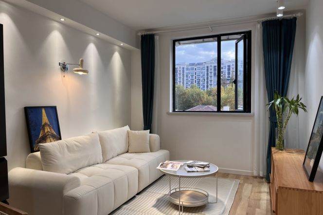 Standard 1Br | Next to L2/11 Jiangsu Rd & Zhongshan Park  | Great sunshine | 9.5K