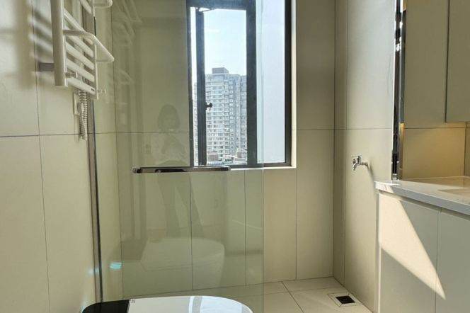 River view 3Br-2bath | Zhenping rd & Changshou rd L7/13 | Heating + Scenic windows