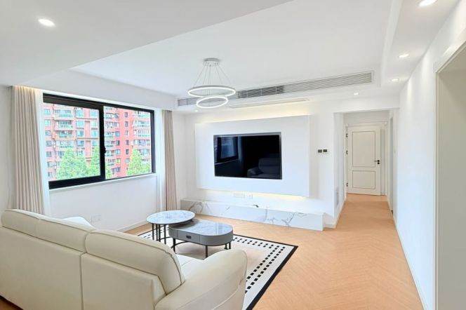 3 Brs, 2 Baths, Floor heating/Centrl ac/Dish washer, 160 sqm @ Changping metro L7