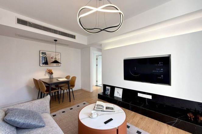 Jingan Elite Garden — Designer 2BR with Panoramic Windows — 16,600 RMB