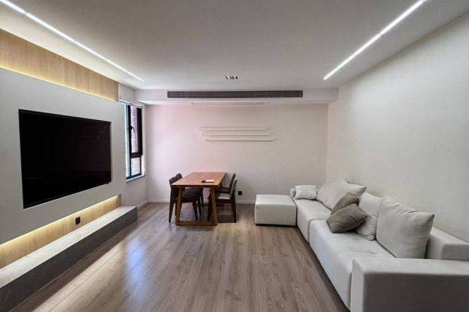 18k Modern 2Br with floor heating with nice view Nr Changping Rd.line7