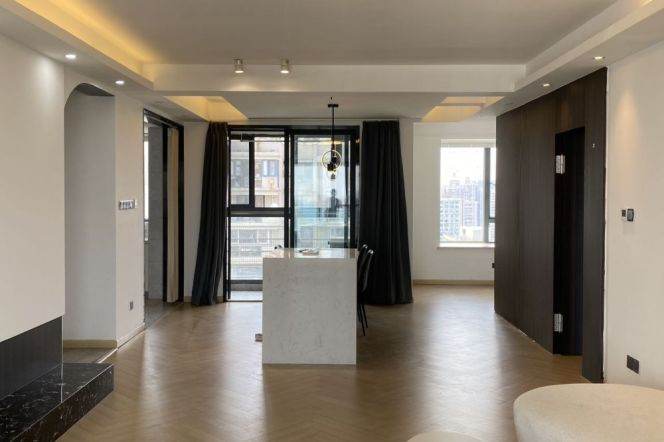 3 Brs, 2 Baths, Open Balcony/Central ac/Oven, 140 sqm, River View @ South Xizang L4&
