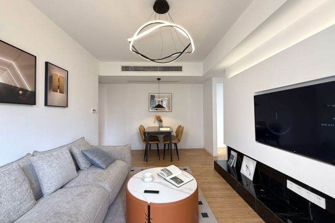 Jingan Elite Garden — Designer 2BR with Panoramic Windows — 16,600 RMB