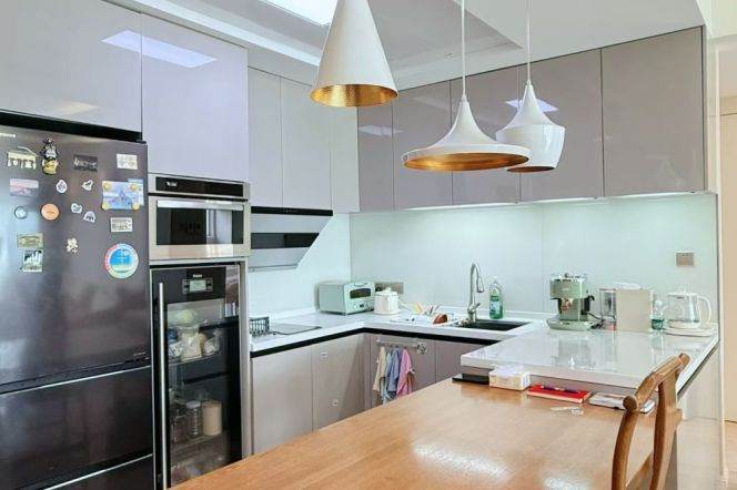 jiangsu rd station one bedroom