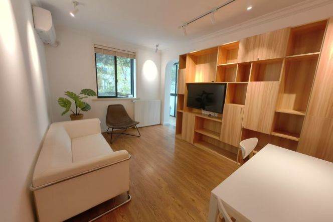 Big terrace one bedroom apt+wall heating+oven+Dryer@SH Library