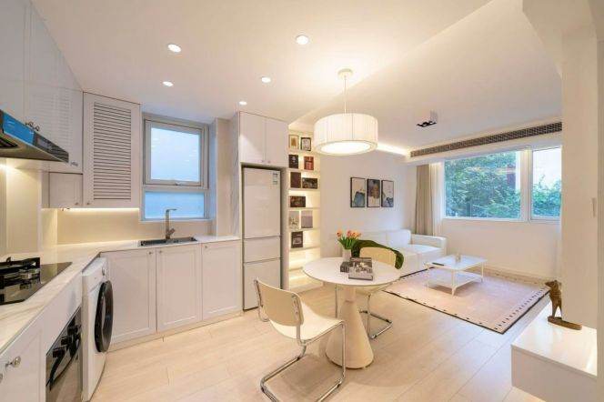 West yan'an rd/charming 1br 2lr/double south/big living room/elevator,@L3/4