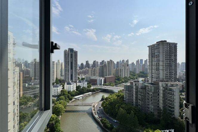 River view 3Br-2bath | Zhenping rd & Changshou rd L7/13 | Heating + Scenic windows