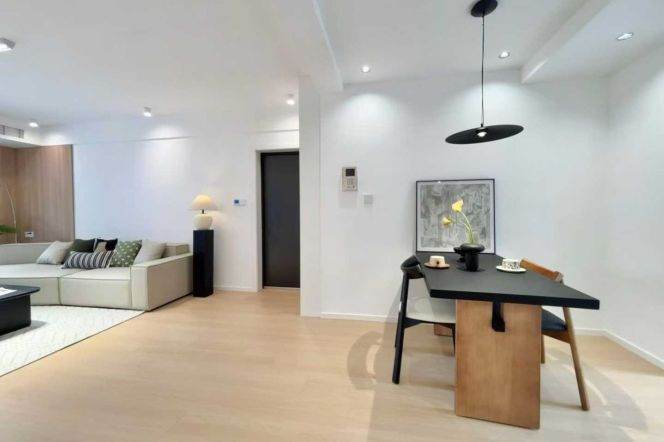 Well Renovated 2BR 2BA Residence nr Shanghai Children's Medical Center Station