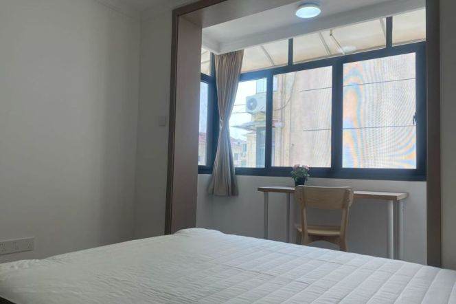 2BR near line 4,7&12 and Long'hua Hospital can long and short term lease