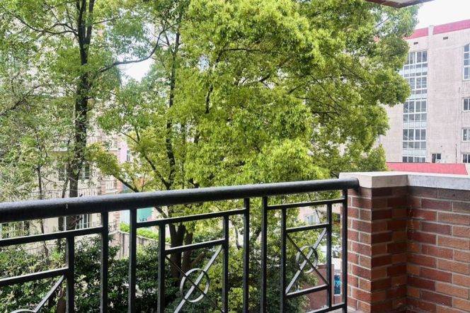 Elegant 3BR 2BA 150m² Elevator Apt w/Big Balcony on Hengshan Rd
