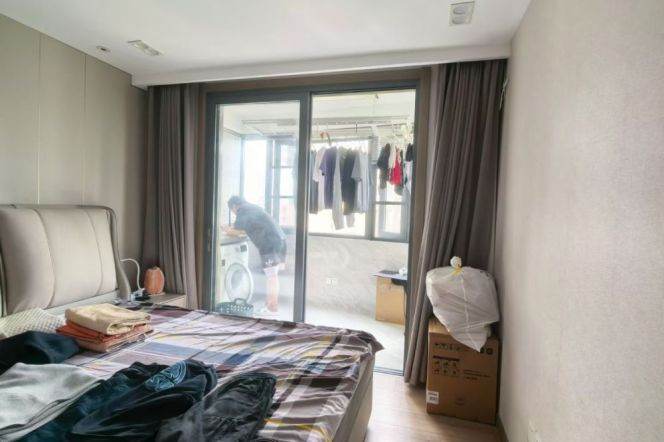 2 Brs, 1 Living room, Floor heating/Central ac/Oven, 100 sqm @ Wuding metro L14
