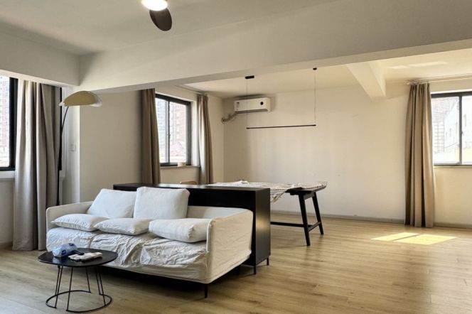 Modern&Spacious 1Br +Elevator | Next to ChangPing Rd & Jing'an Temple rd Metro