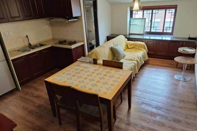 Duplex one bedroom house near L2/12/13 West Nanjing Rd