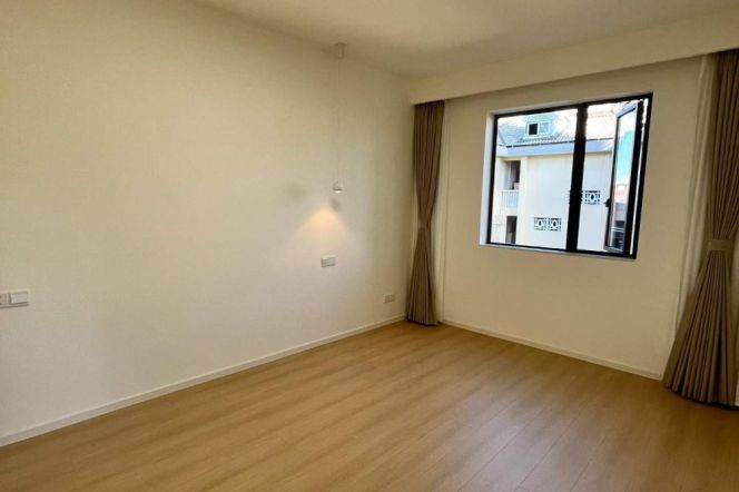  Newly renovated 2br apt @Julu rd Line 1/2/7