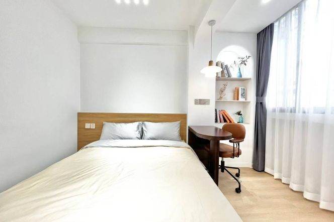 Modern 1br 1lr/bright room/spacious&cozy/brand furniture,Changping rd@L13/14/7