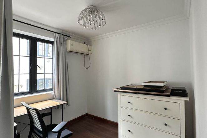 Changshu rd/modern 2br 1lr+terrace/wall heating/big living room,@L1/7