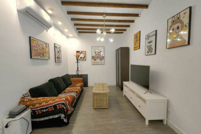2Br,Yard,City center,120sqm