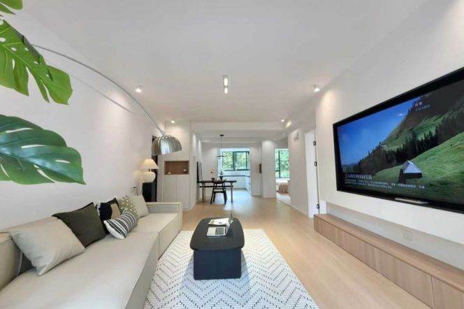 Well Renovated 2BR 2BA Residence nr Shanghai Children's Medical Center Station