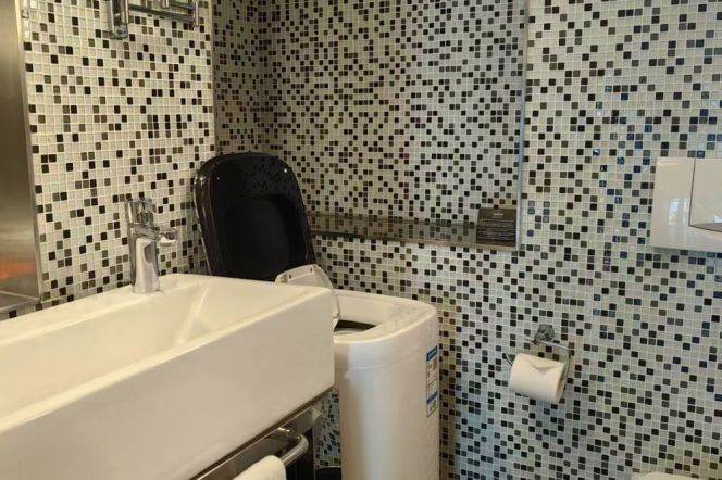 Loft one bedroom service apt 2mins to Langao Rd,free for gym & Wifi