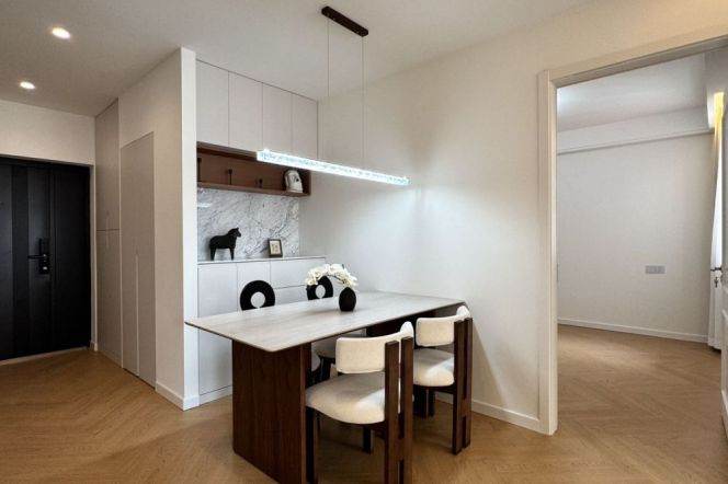 Scenic windows | Modern&Sapcious 2Br +Heating | 0step to Longde rd metro L11/13
