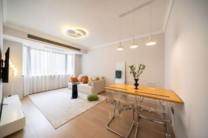 Special Offer-1br - Oven- Modern - Convenient Location- Line 2/11 Jiangsu Road 