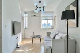 Modern 2br with elevator near West Nanjing Rd