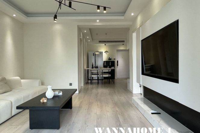 Modern&Spacious 2Bdrs 1Bath Apt+Large Balconies+L13/14 Wu Ning Rd+Green Compound